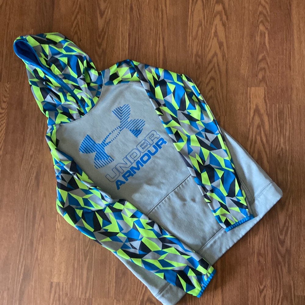 Boys XL Under Armour hoodie